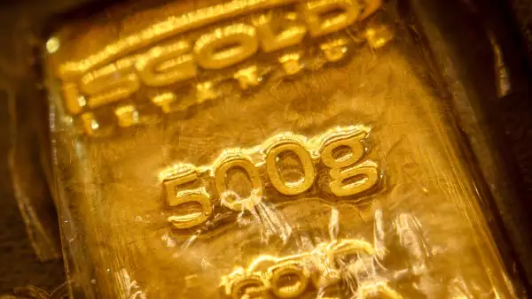 Precio del oro bajo 2026 invertir