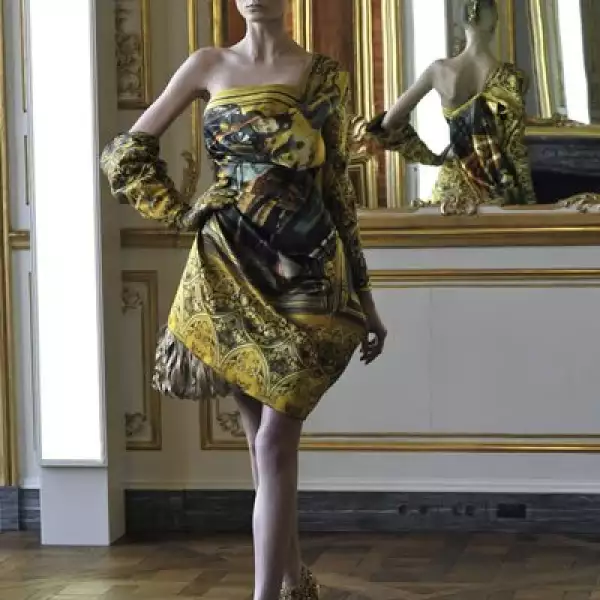 Colección Otoño-Invierno 2010-2011 de Alexander McQueen.