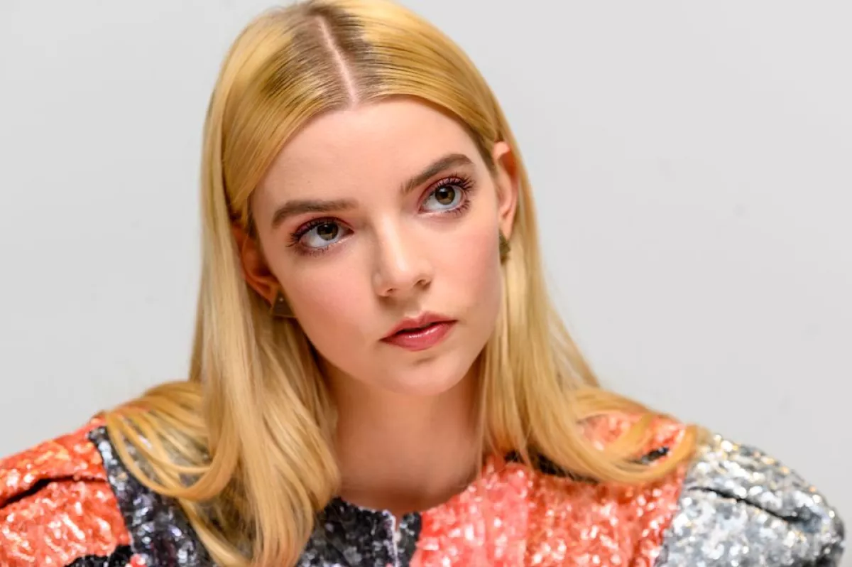 'Emma' film photocall at The Four Seasons Hotel, Beverly Hills, Los Angeles, USA - 19 Feb 2020