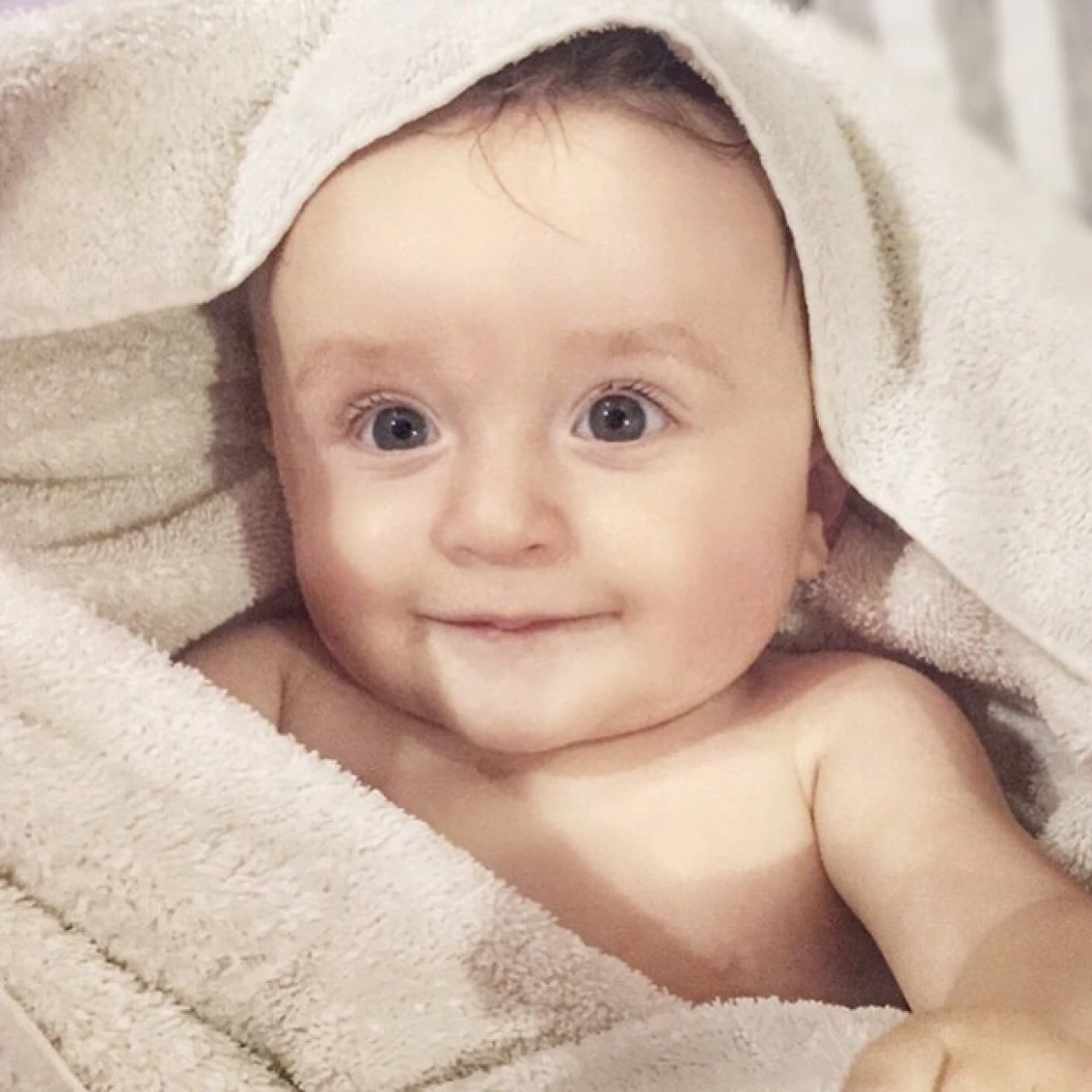 Bastante tiempo había pasado desde que no veíamos al segundo hijo de la pareja, siendo Heidi quien ahora presumiera al pequeño Jaime y sus primeros movimientos para aprender a caminar.