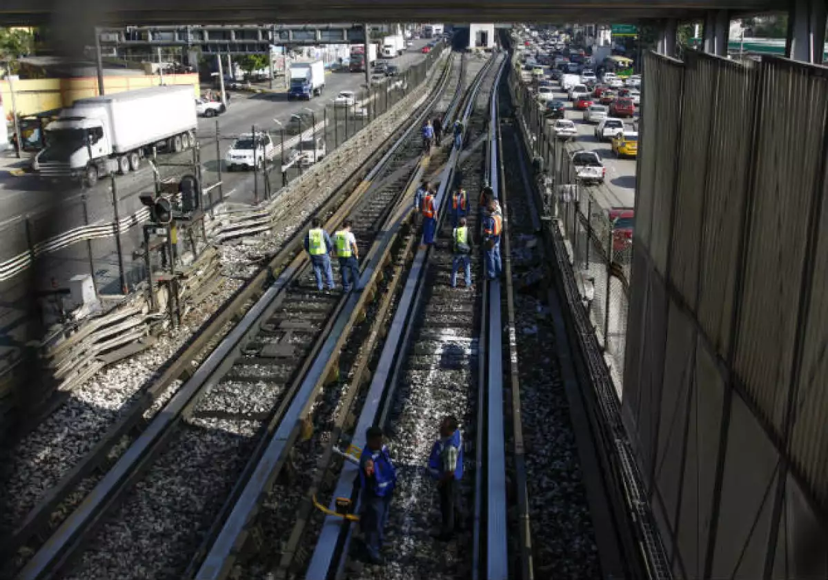 Metro Oceanía de la Línea 5