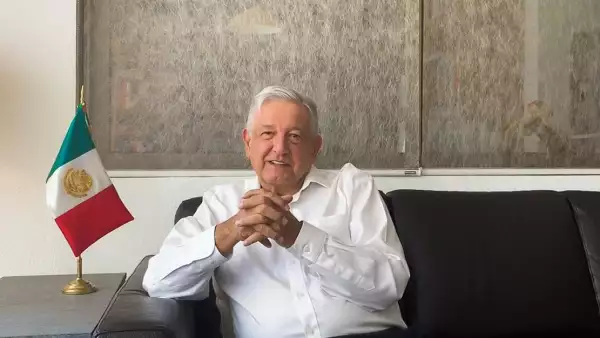 AMLO hospitales privados