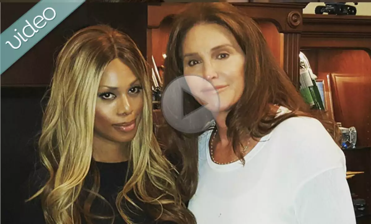 La estrella transgénero aseguró estar feliz de no haber vivido una transición como la de Caitlyn. Cara Delevingne explica cómo le hizo para posar con un oso y Bruno Mars se une al pleito de os VMAs.