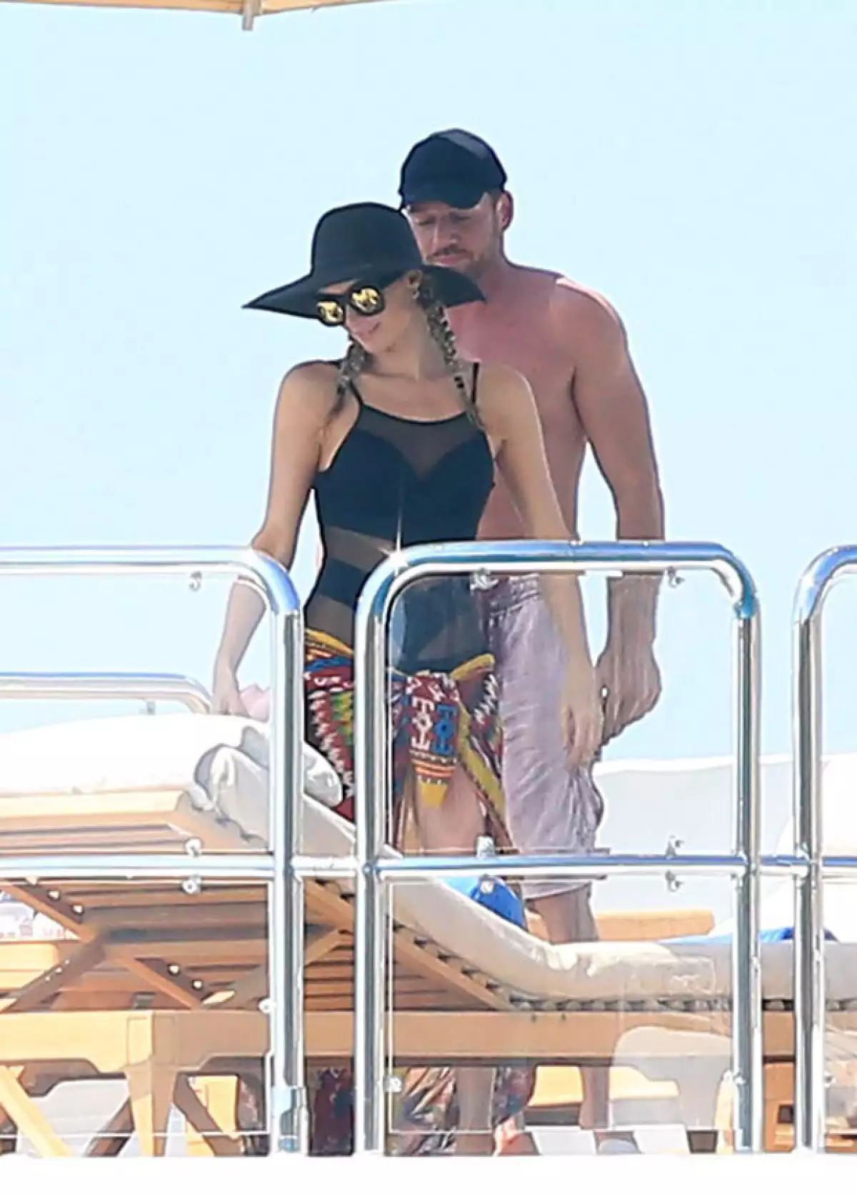 La pareja se conoció en Cannes, donde también salió un tiempo con el empresario Joe Fournier.