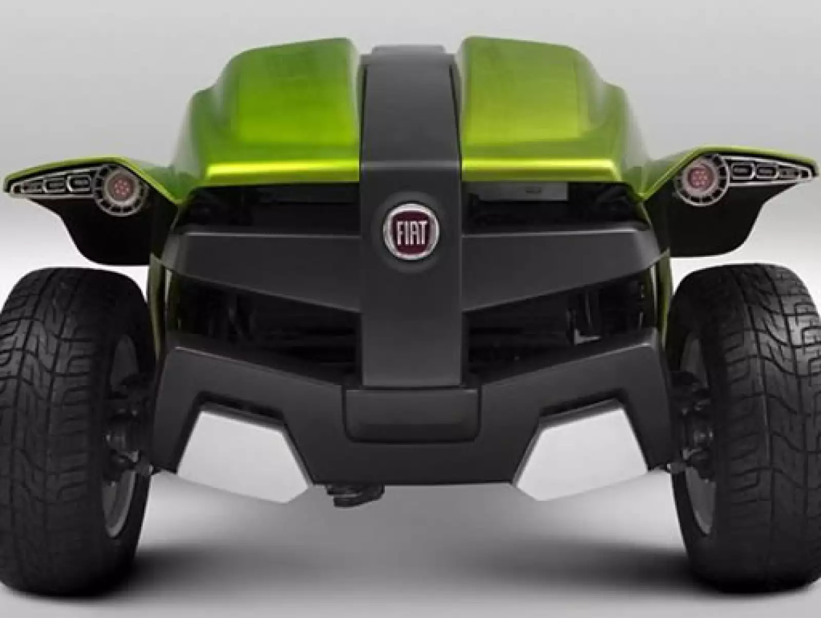 Por ser un vehículo destinado a las actividades deportivas y de todoterreno, está equipado con el eficiente sistema Locker.