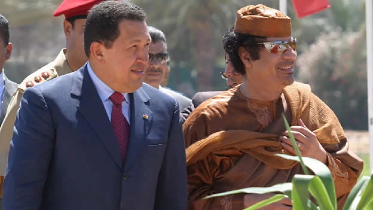 hugo chavez y moammar gadhafi