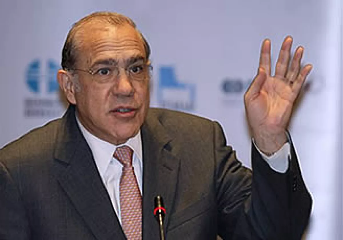 José Ángel Gurría prevé la pérdida de 30 millones de empleos entre 2007 y 2010. (Foto: AP)