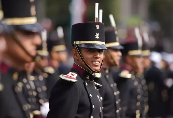 desfile-militar.jpg