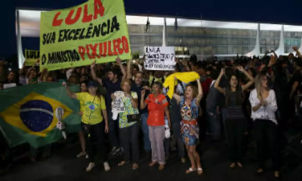 Miles de manifestantes protestaron por el nombramiento "exprés" del expresidente Lula da Silva. (Foto: Reuters)