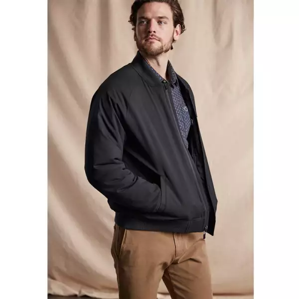 Máxima comodidad: el look masculino de la temporada