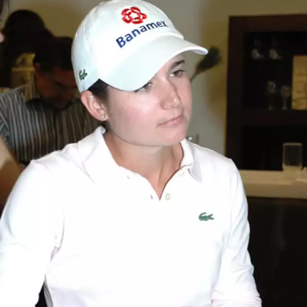 Presentación colchón Selther Lorena Ochoa