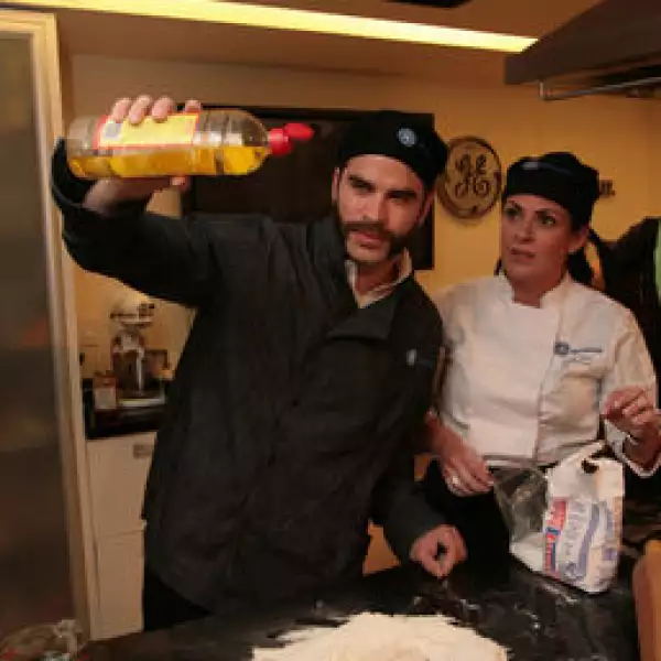 Alejandro Nones, Paulina Jarero