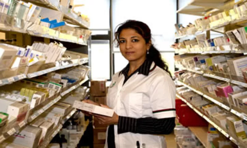 El 59% de la venta de medicamentos lo concentran grandes cadenas farmacéuticas y autoservicios (Foto: Getty Images)