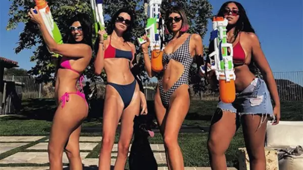 Kourtney Kardashian y Kendall Jenner