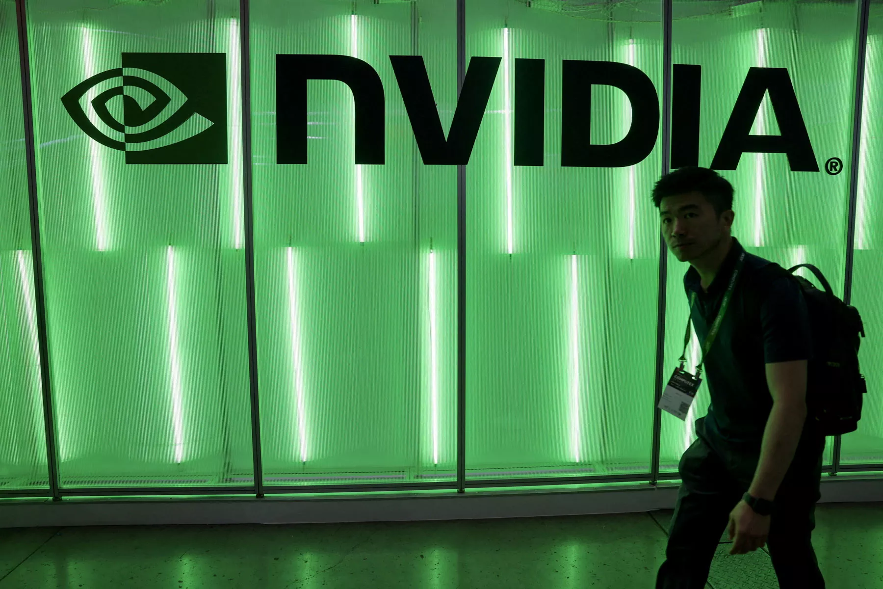 China prohíbe chips de Nvidia especialmente hechos para el país; tecnológicas empiezan a cancelar pedidos