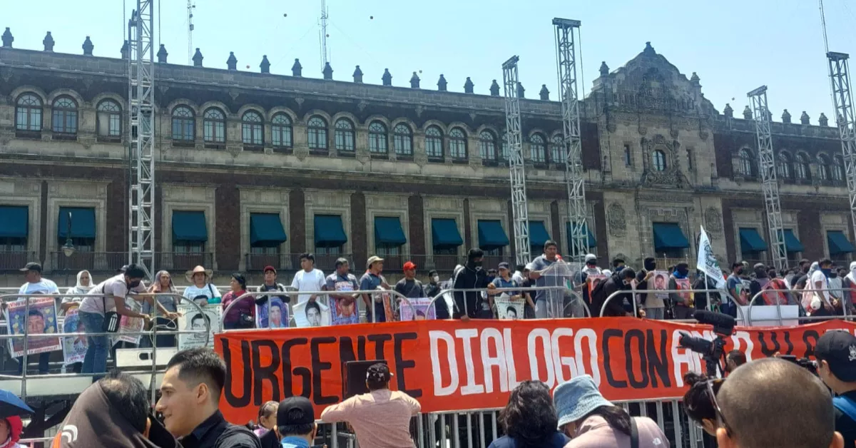padres-43-reunion-amlo.jpg