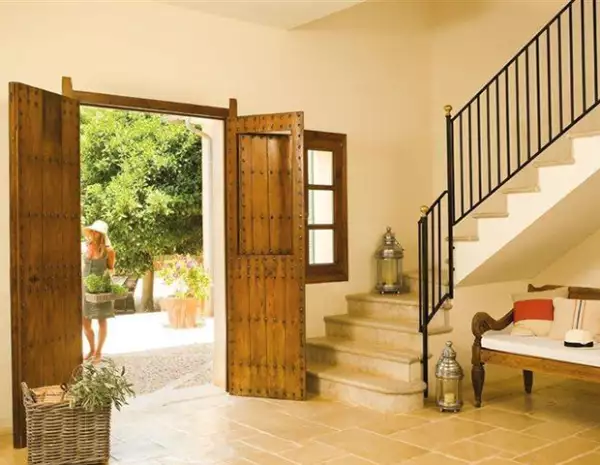 La puerta principal debe marcar la división entre la calle y la tranqulidad de tu casa.