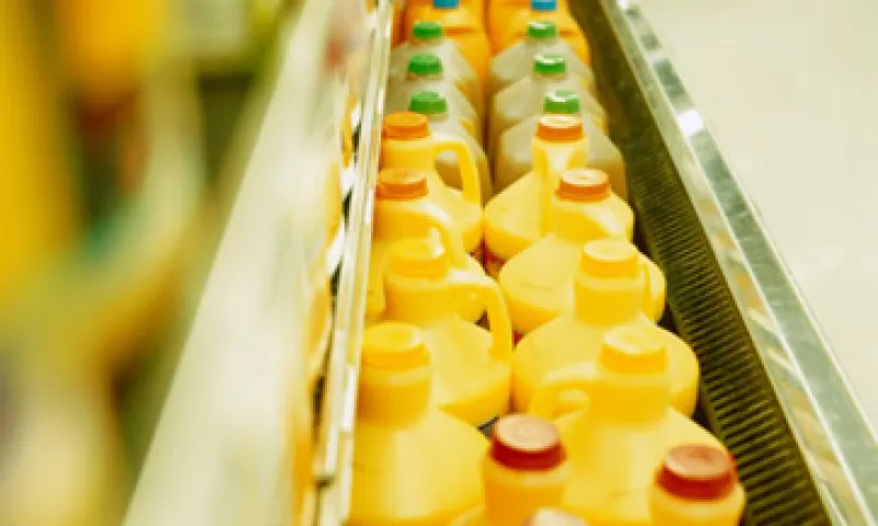 La FDA recolectó 45 muestras de jugo, jugo concentrado y polvo para hacer jugo. (Foto: Thinkstock)