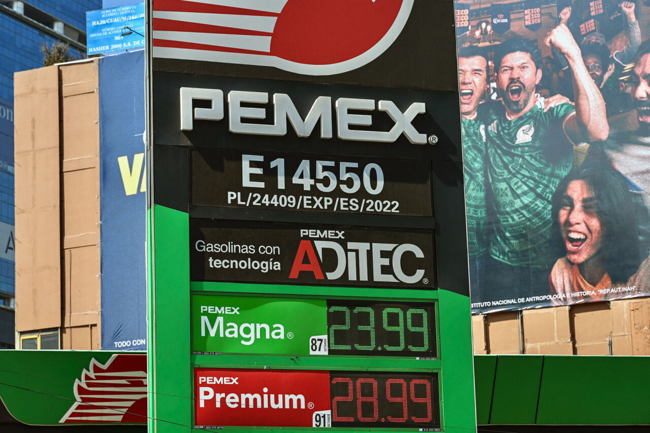 El petróleo cayó 33%, pero la gasolina no bajará al mismo ritmo