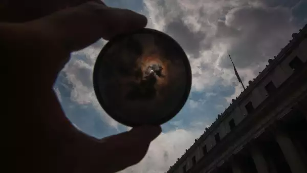 Lentes para ver el eclipse solar