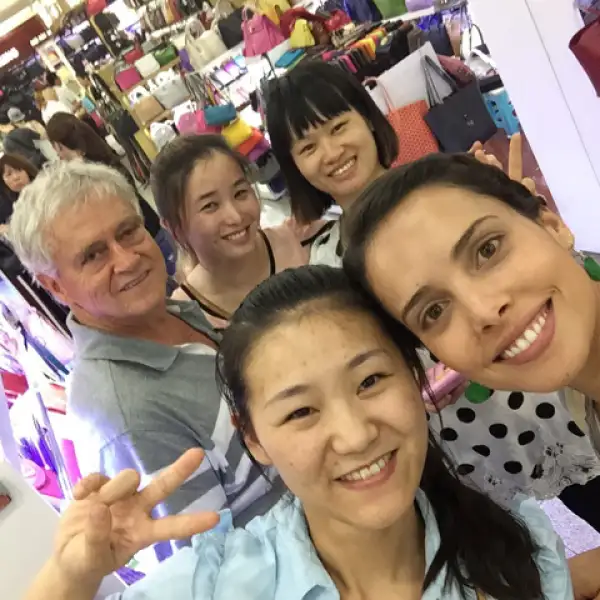 Shopping time y nuevas amigas.