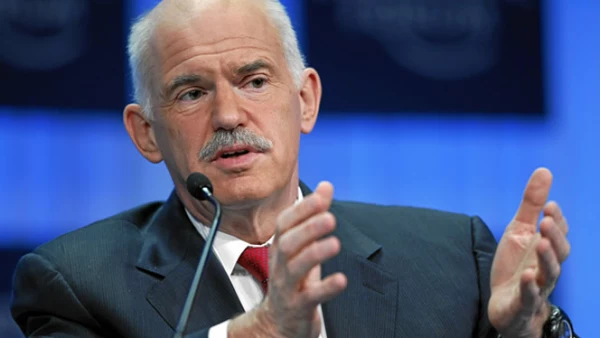 El primer ministro Griego, Geoge Papandreou, negó que su país caiga en impago o requiera reestructurar su gran deuda pública.