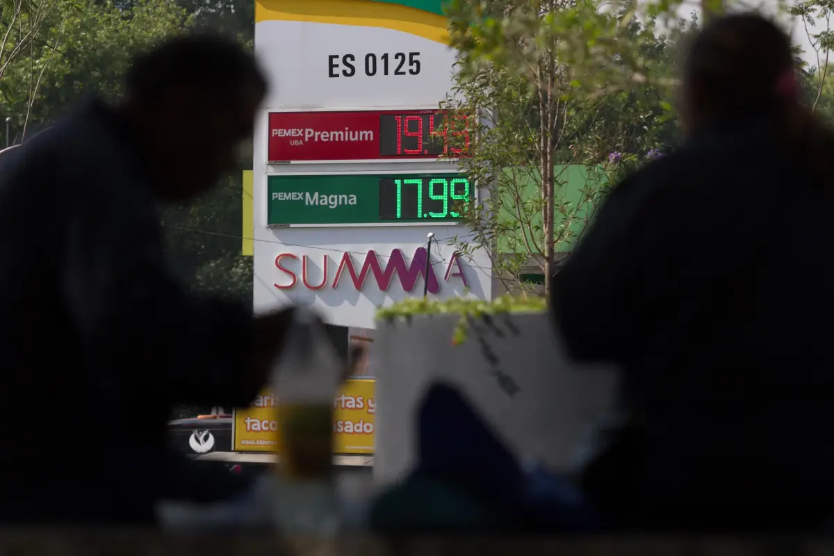 Gas
