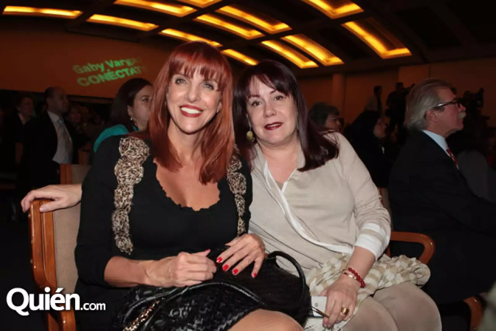 Adriana Landeros,Roci Fernandez