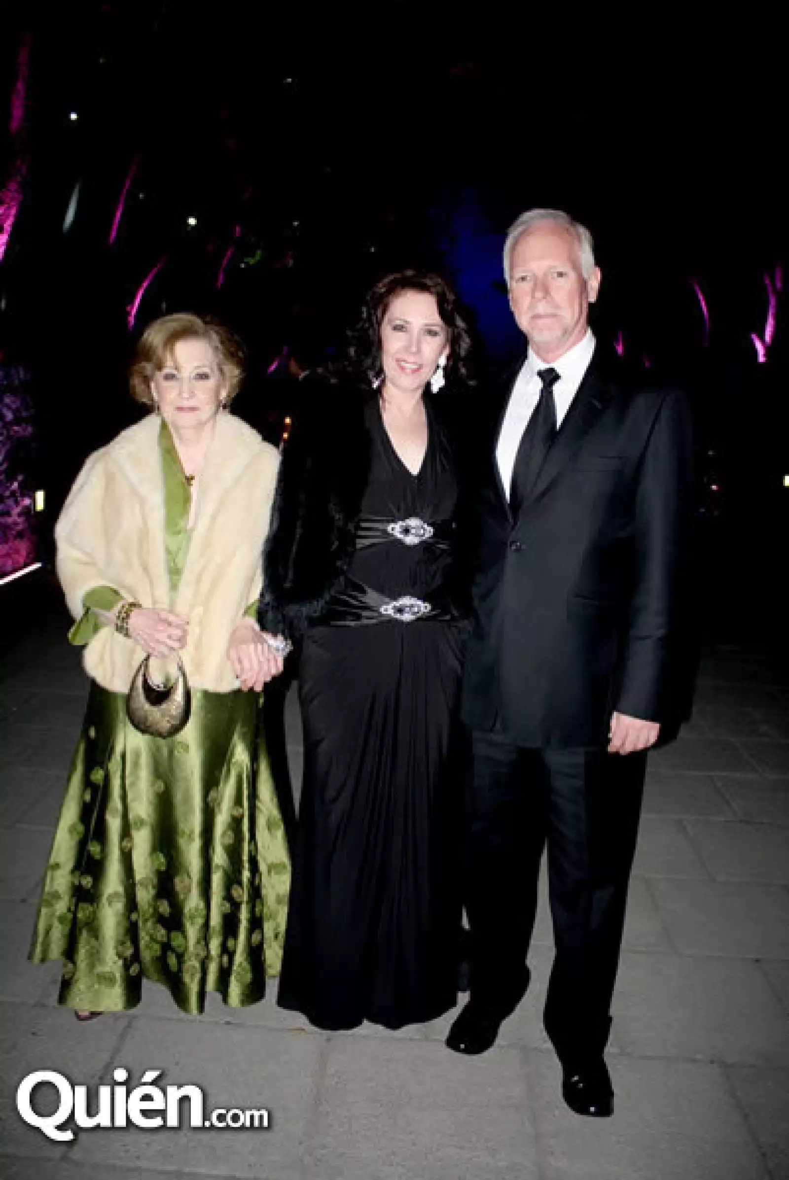 Elisa Gómez de Ruiz, María Eugenia Ruiz y José Antonio García