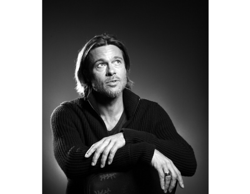 Brad Pitt se ve feliz en compañía de Jolie y sus pequeños hijos.