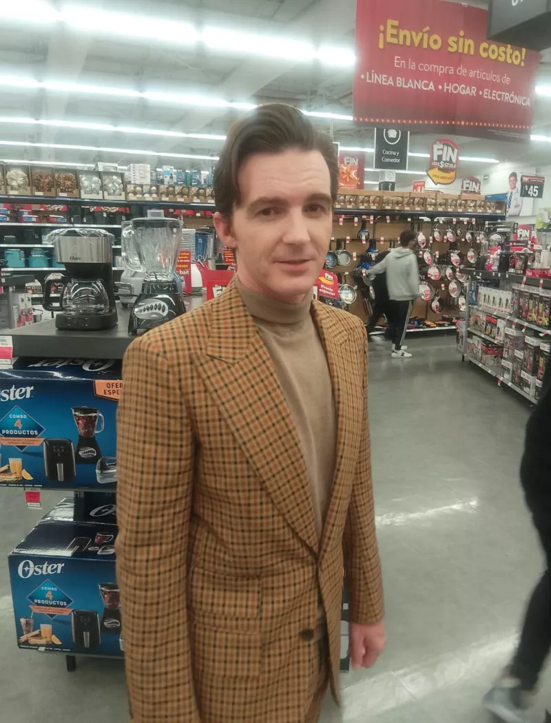 drake-bell-supermercado-buen-fin.jpg