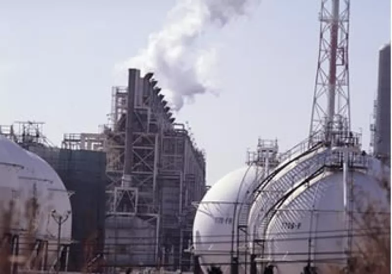 La compra de materias primas para petroquímicos se ubicó en 105 mdd, mientras que se vendieron 115 mdd. (Foto: Jupiter Images)