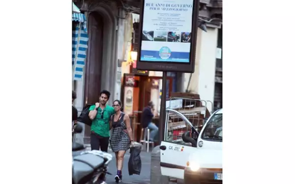 En mayo comenzó a correr el rumor de su romance y ahora estas imágenes en Nápoles dejan muy claro que están comenzando una historia de amor.