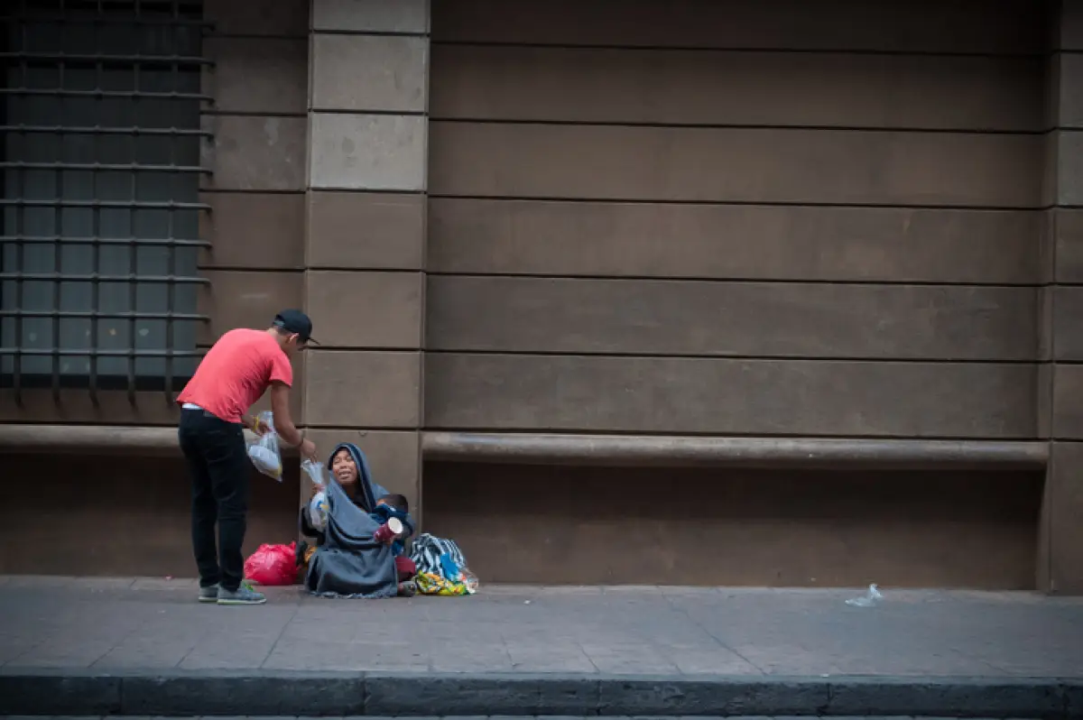 Cada vez más pobres, 6.3 millones de mexicanos dejan de ser clasemedieros