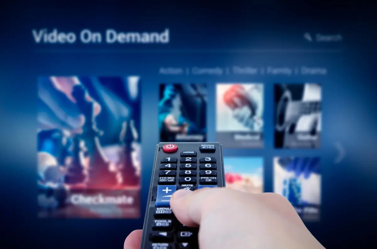 Canela TV vs ViX: así se disputa el mercado de habla hispana