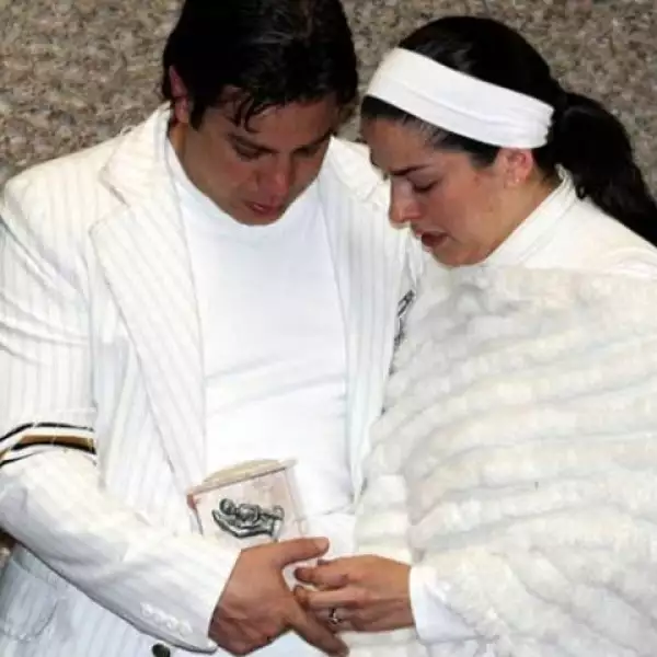 Cuando Sophia, hija de Lidia Ávila y Paulo Lauría, nació, los médicos se la llevaron al instante a terapia intensiva, pues tenía un padecimiento en el intestino y debía ser operada de urgencia. Seis meses después la nena murió.