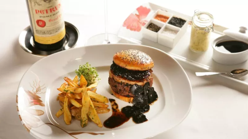 Una hamburguesa decadente.