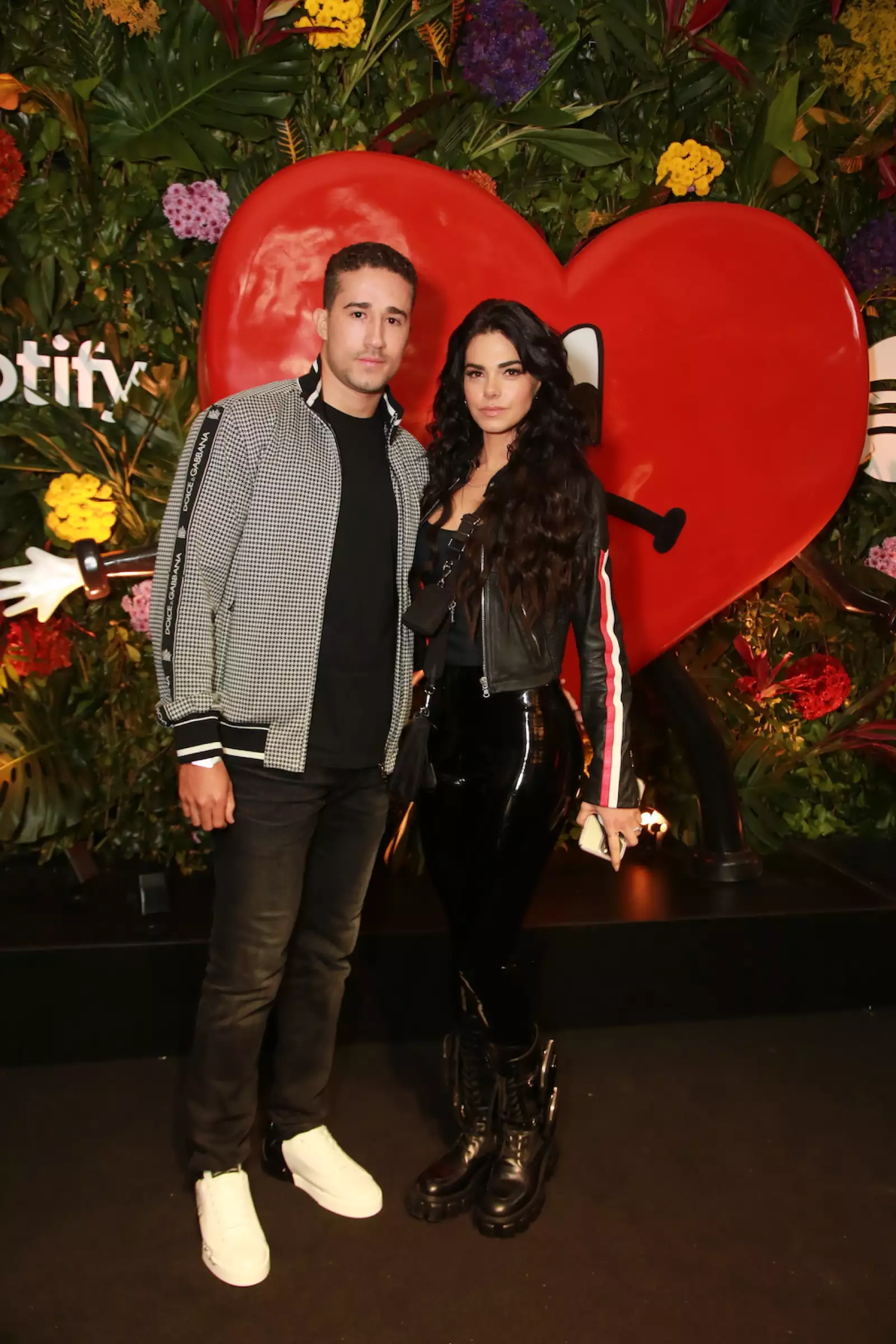 AFTER PARTY BAD BUNNY 