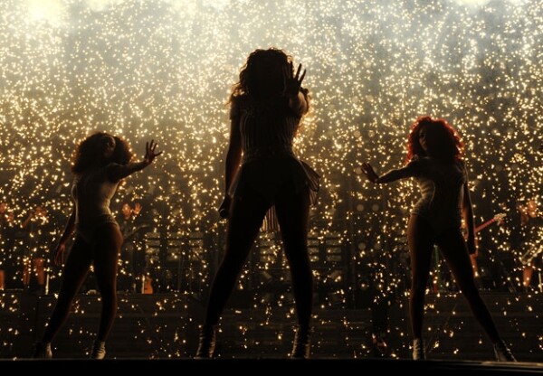 Durante el show de Beyoncé hubo pirotecnia.