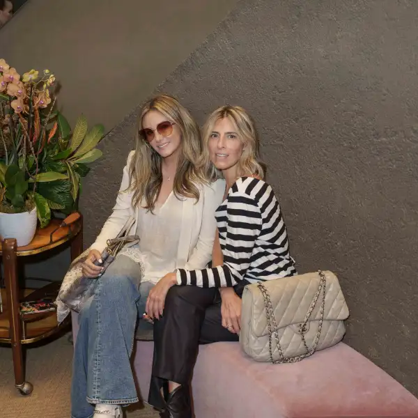 080923SANDRAWEILBOUTIQUE29.jpg