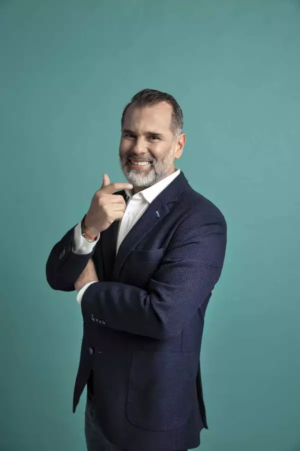 JORGE DE LARA.