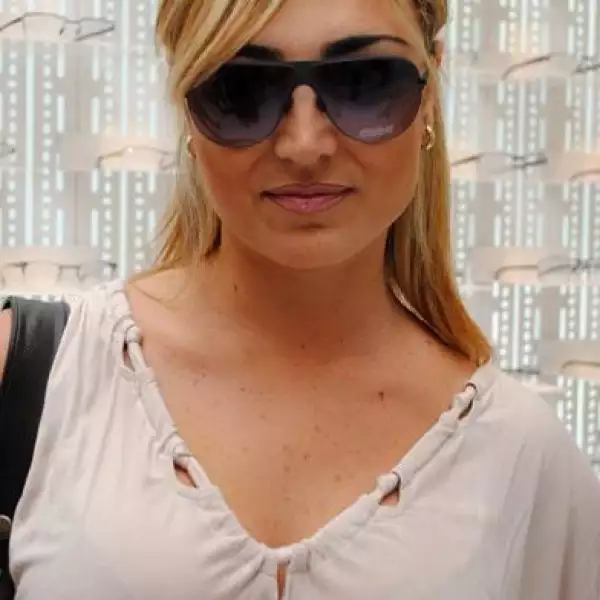 PRESENTACIÓN DE MYKITA