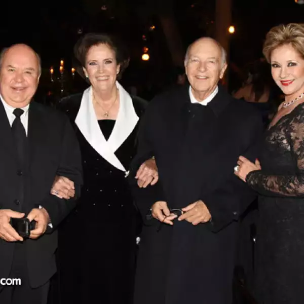 Javier Contreras,Aurorita Franco,Gregorio y Mary Sanchez