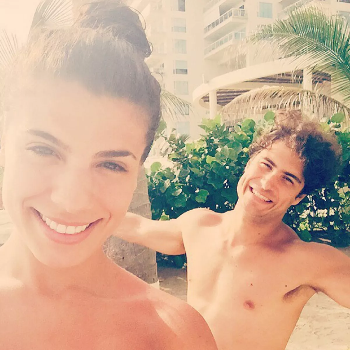 So in love, la pareja está dispuesta a seguir con su vida de aventuras, siempre juntos.