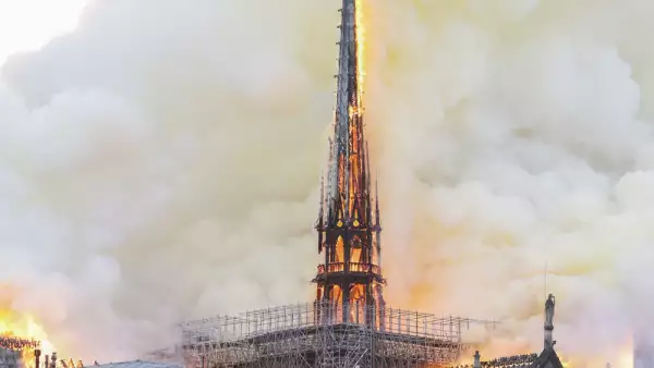 Incendio Notre Dame-2