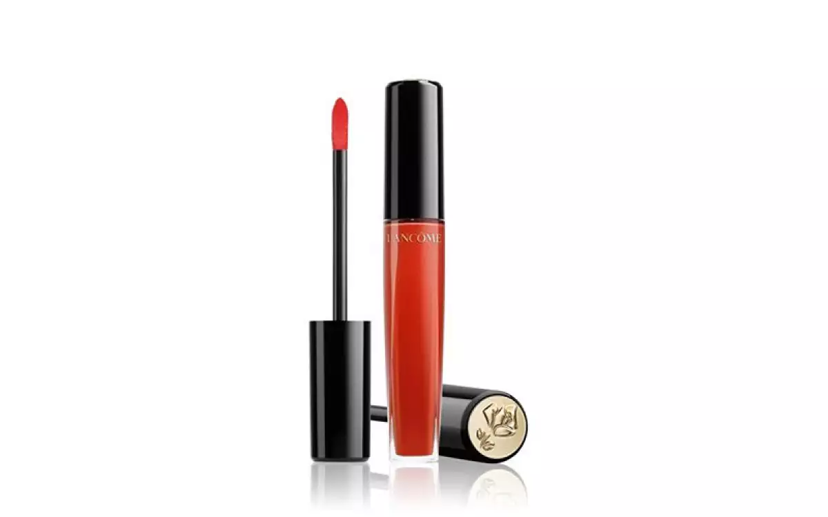 Lipstick-rojo-clasico-a-cool-4
