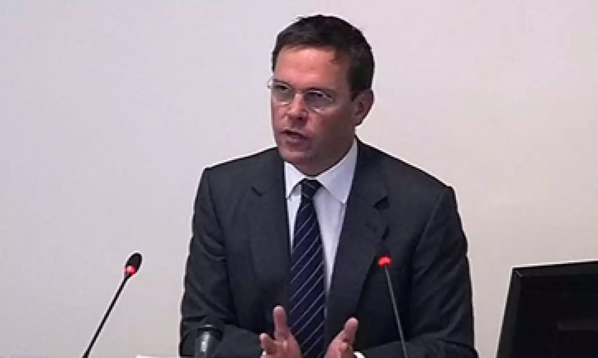 James Murdoch dimitió en febrero como presidente de News International, división de News Corp que editaba el tabloide ya desaparecido. (Foto: AP)