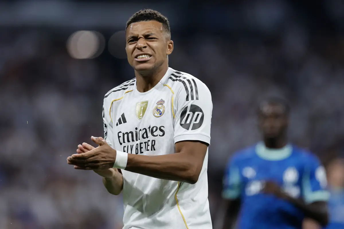 El Real Madrid pierde a Mbappé: estará de baja por lesión en rodilla