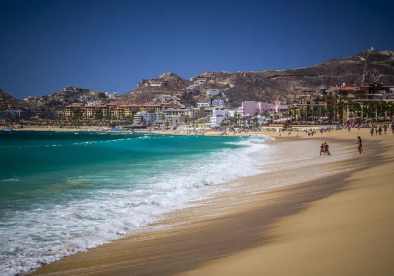 6 de cada 10 ventas de casas en Los Cabos son para estadounidenses que pagan hasta 20 mdd 