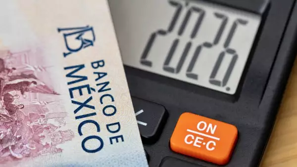 Ni la declaración anual del SAT ayudó: la recaudación de impuestos cae en abril a su nivel más bajo desde 2021